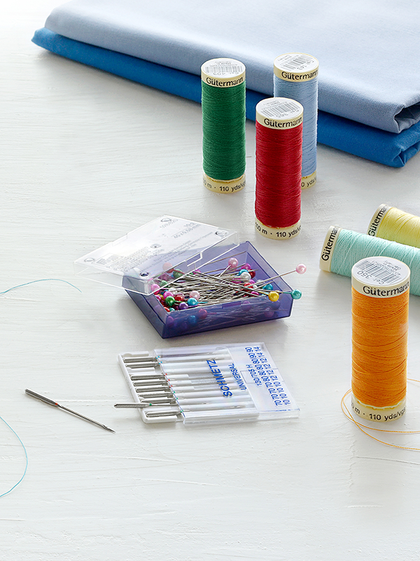  Gutermann Thread Set 100m x 10 reels with Prym Sewing Needles,  Multi-Colour